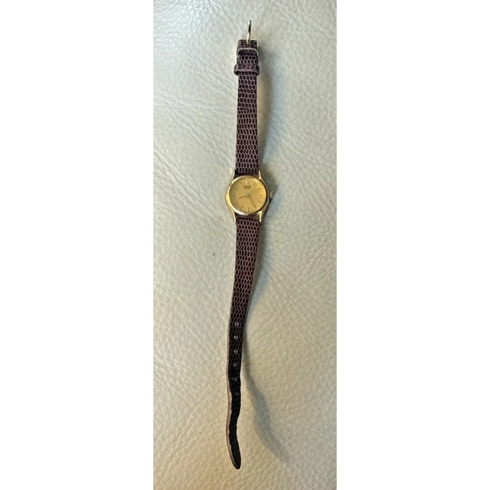 Vintage Seiko Leather Band Women's Watch Quartz